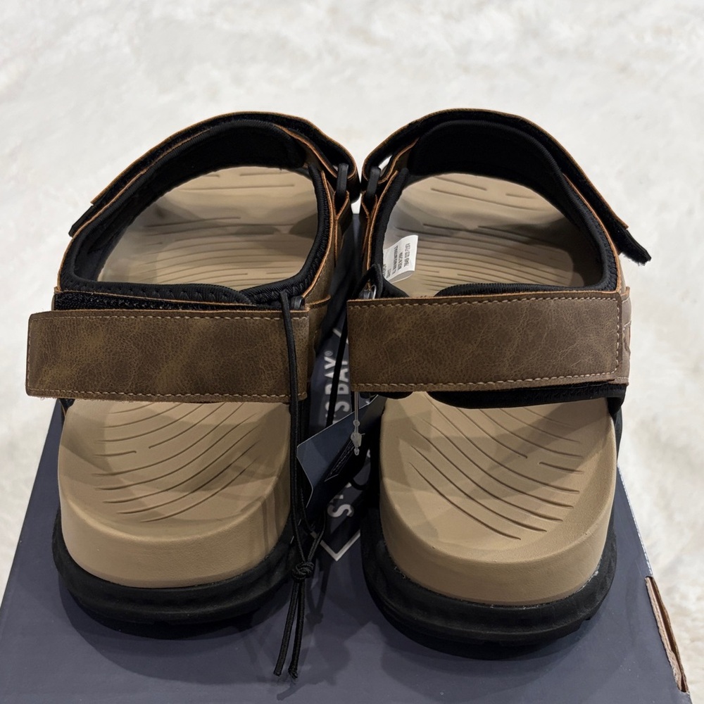 St. John's Bay Men's Tan and Black Sandals,Size 11-M - Picture 7 of 17